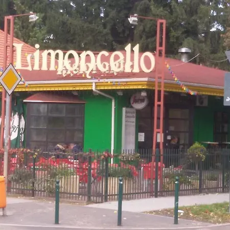 Liget Apartman * Budapeşte