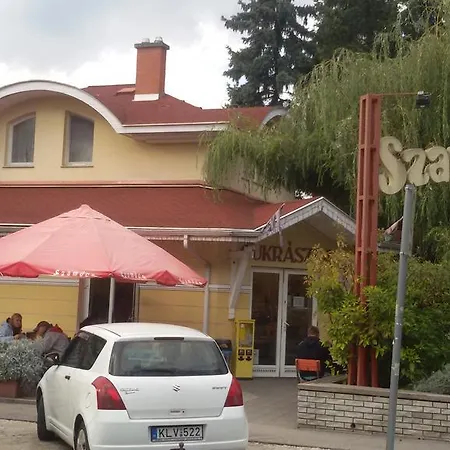 Διαμέρισμα Liget Apartman *
